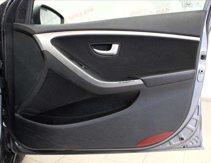 Hyundai i30 11