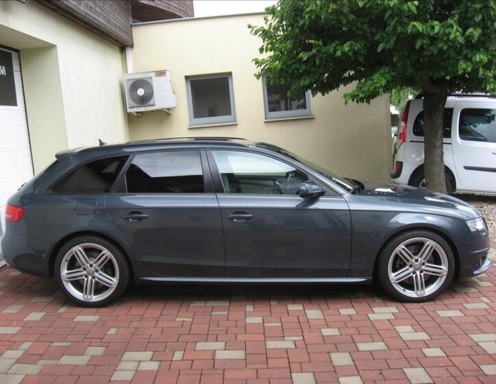 Audi S4 6
