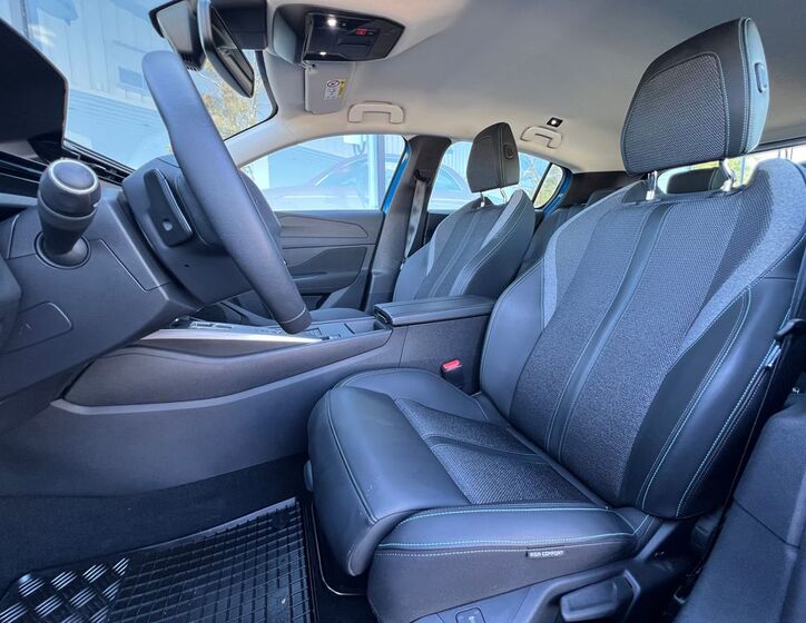 Peugeot 308 8
