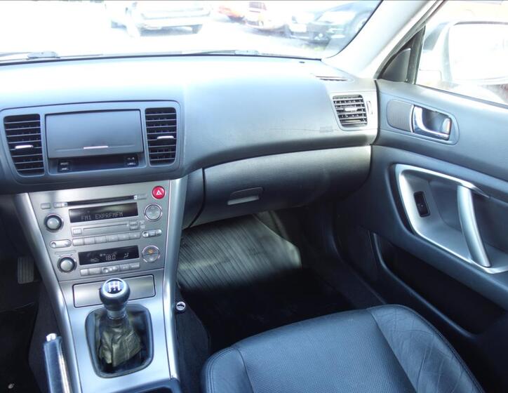 Subaru Legacy 21