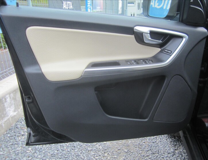 Volvo XC60 16