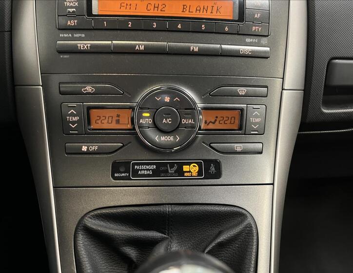 Toyota Auris 8