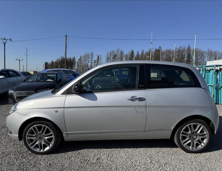 Lancia Y 4
