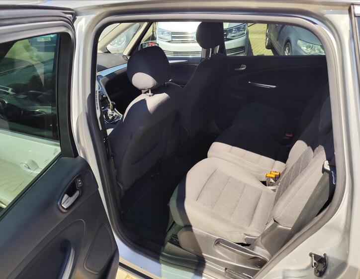 Ford S-MAX 31