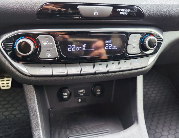Hyundai i30 18