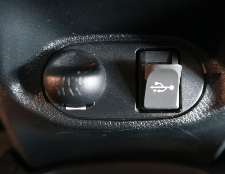 Toyota Yaris 33