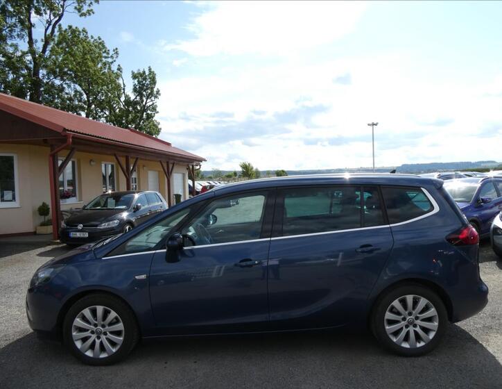Opel Zafira 6