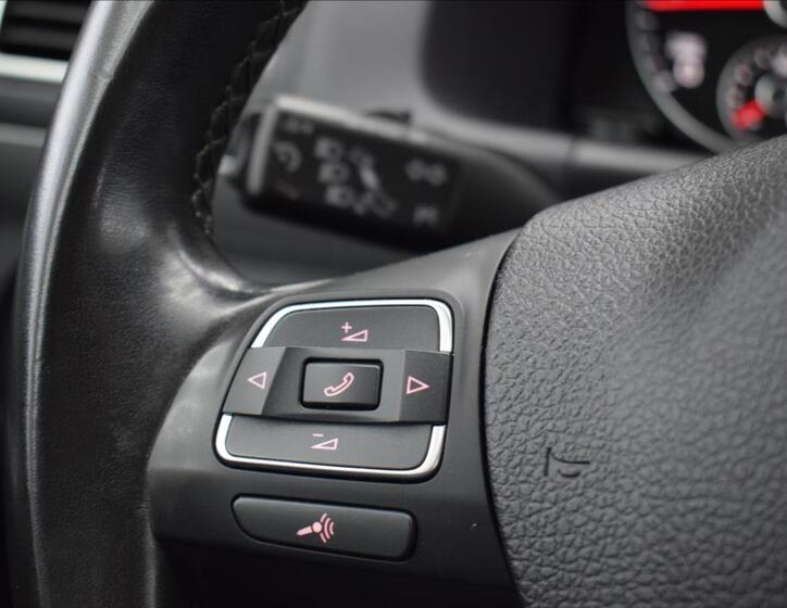 Volkswagen Touran 24