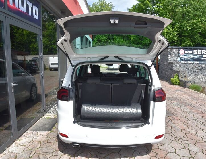 Opel Zafira 37