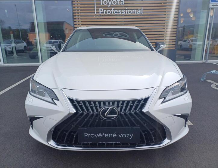 Lexus ES 300h 4