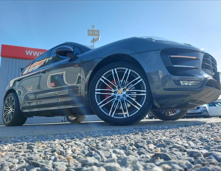 Porsche Macan 49