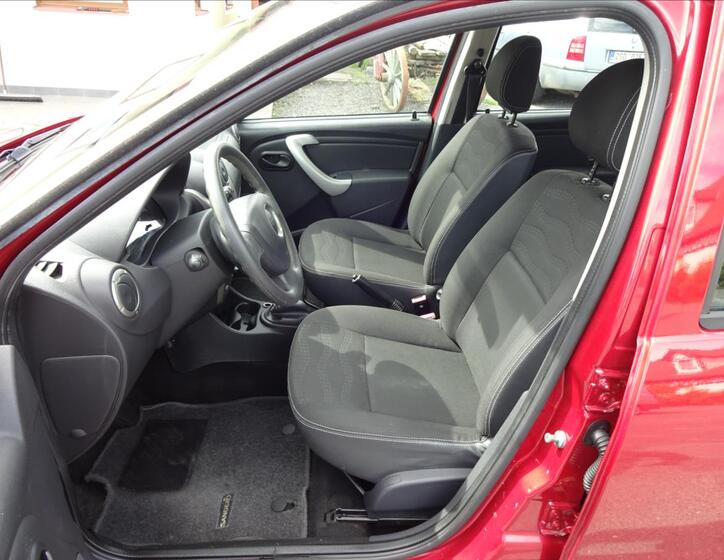 Dacia Sandero 15