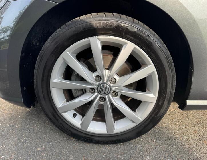 Volkswagen Golf 13