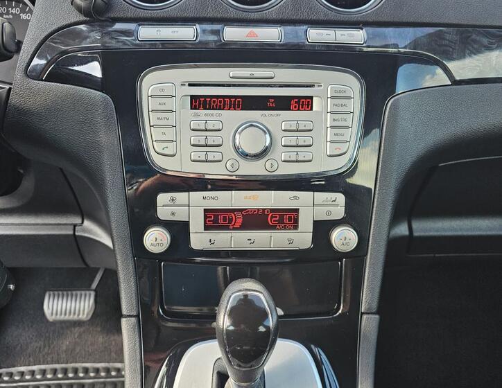 Ford Galaxy 15