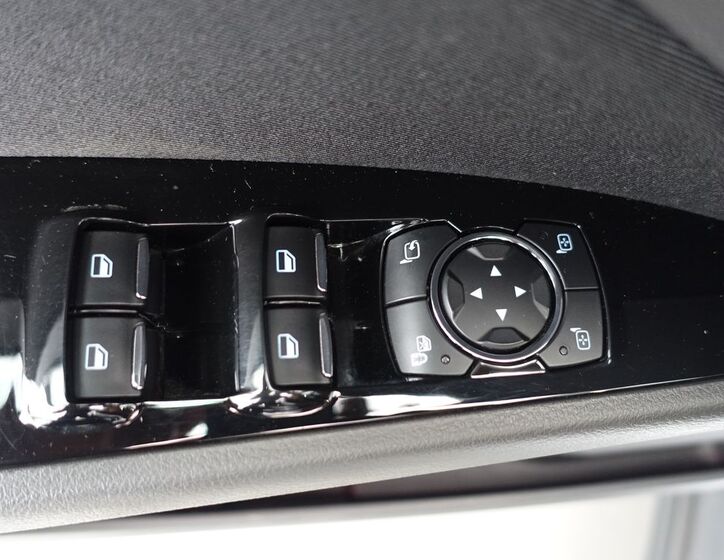 Ford Mondeo 25