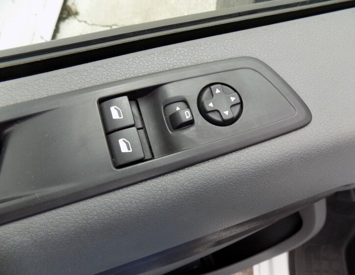 Peugeot Expert 29