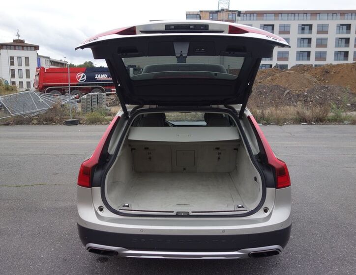 Volvo V90 31