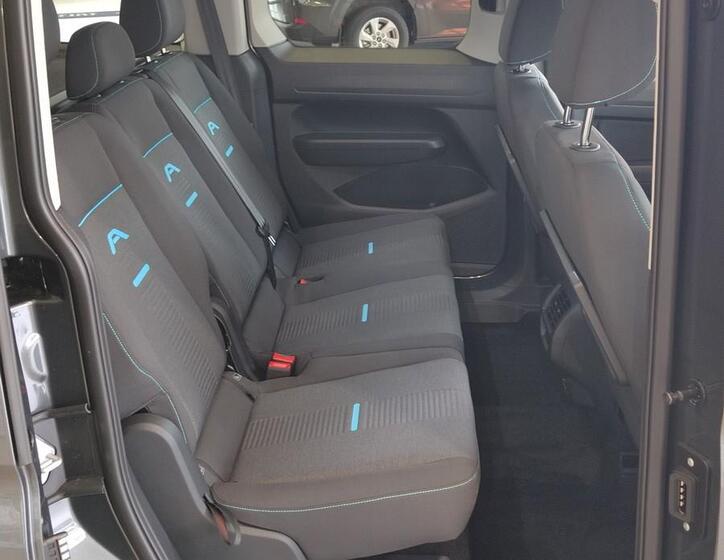 Ford Tourneo Connect 12
