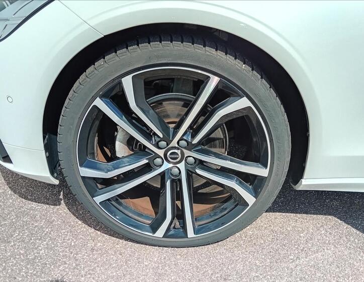 Volvo S90 29