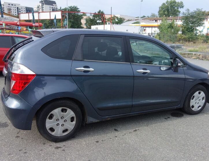 Honda FR-V 6