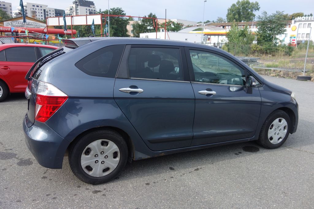 Honda FR-V