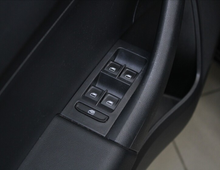 Škoda Rapid 16
