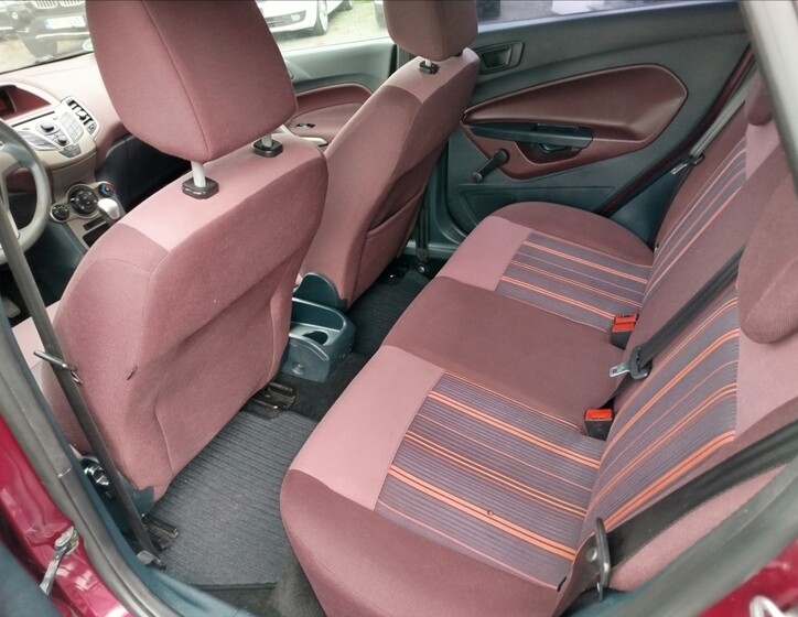 Ford Fiesta 21