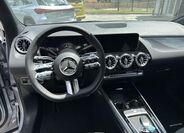 Mercedes-Benz GLA 10