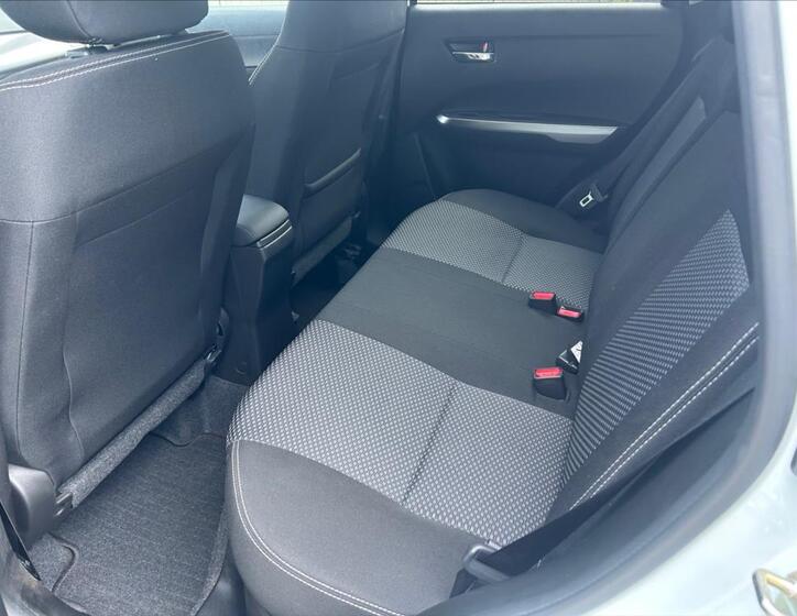 Suzuki Vitara 9