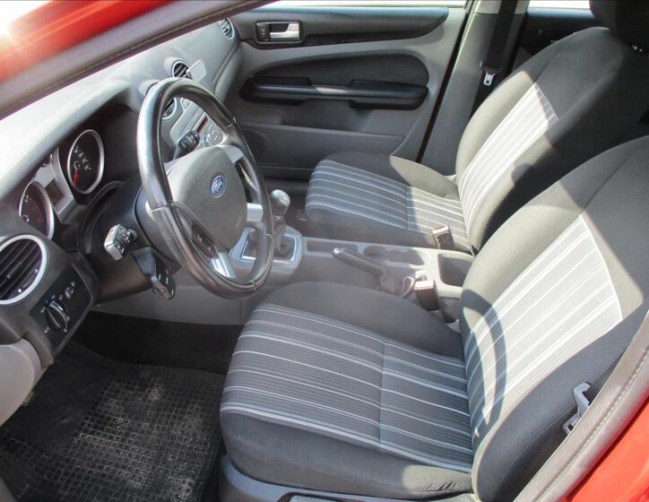 Ford Focus 7