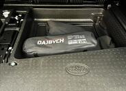 Land Rover Defender 7