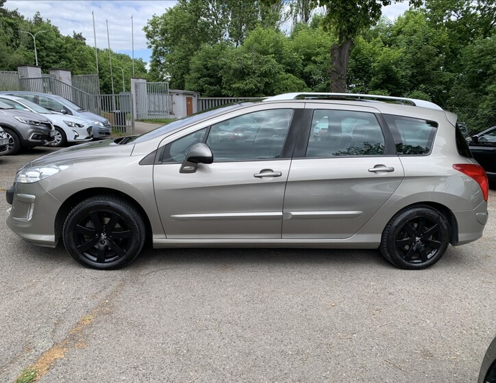 Peugeot 308 8
