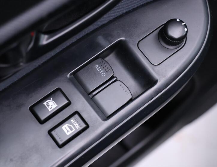 Suzuki Grand Vitara 12