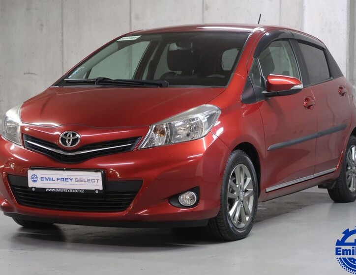 Toyota Yaris 1