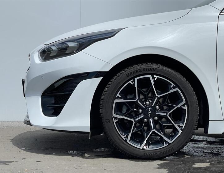 KIA ProCeed 18
