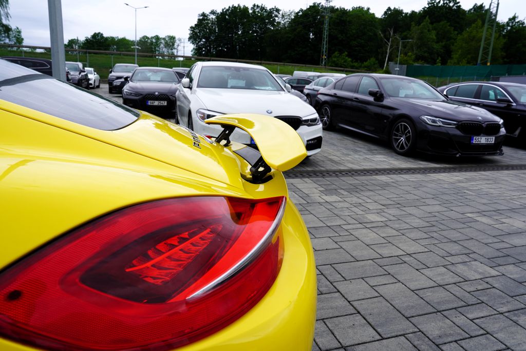 Porsche Cayman