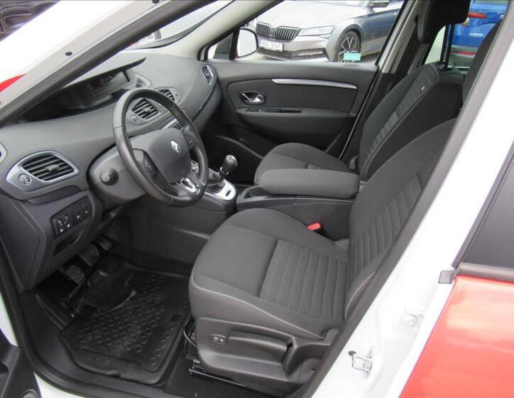 Renault Grand Scénic 9