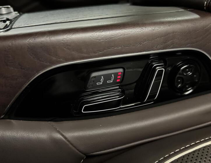 Audi A8 57