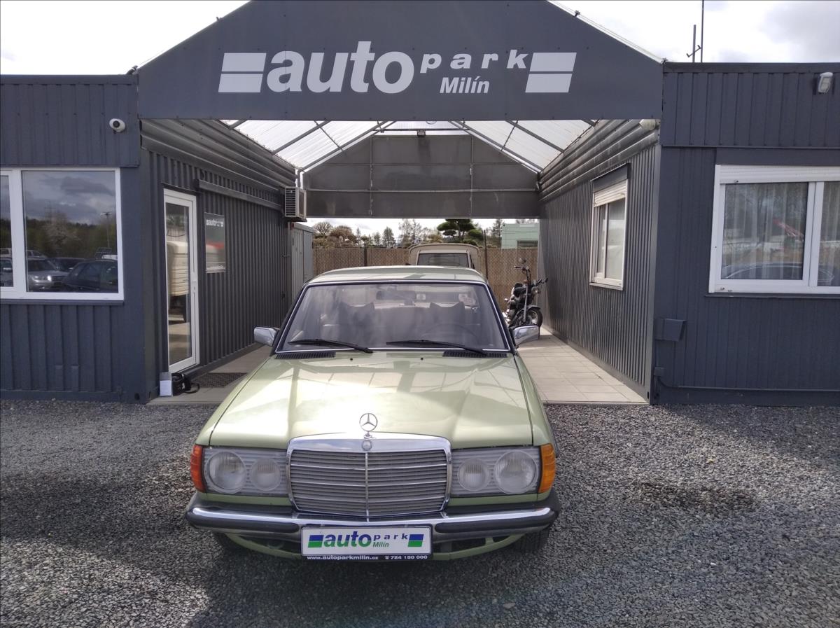 Mercedes-Benz 200