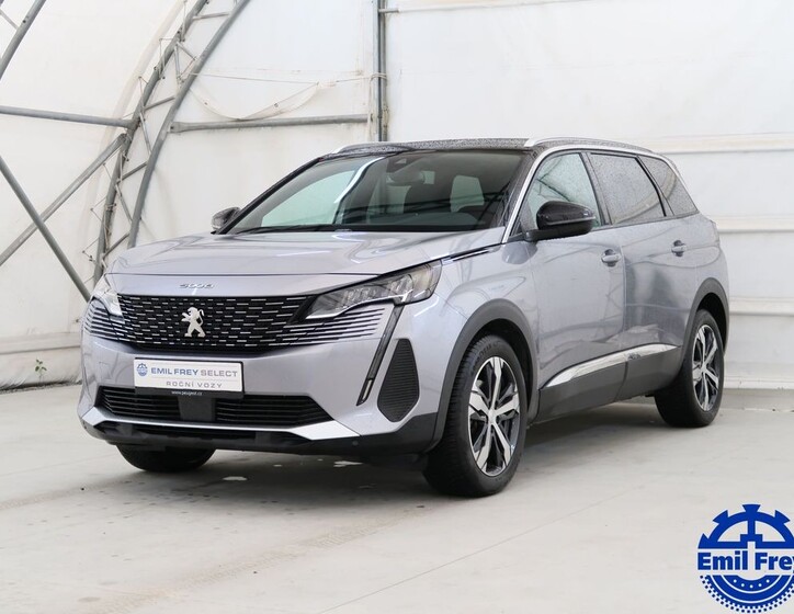 Peugeot 5008 1
