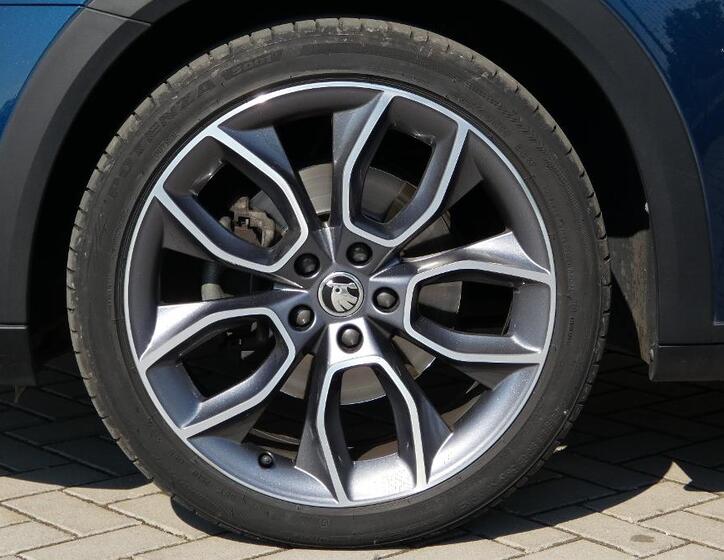 Škoda Superb 25