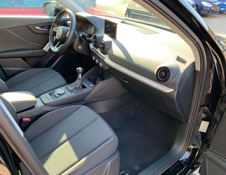 Audi Q2 21