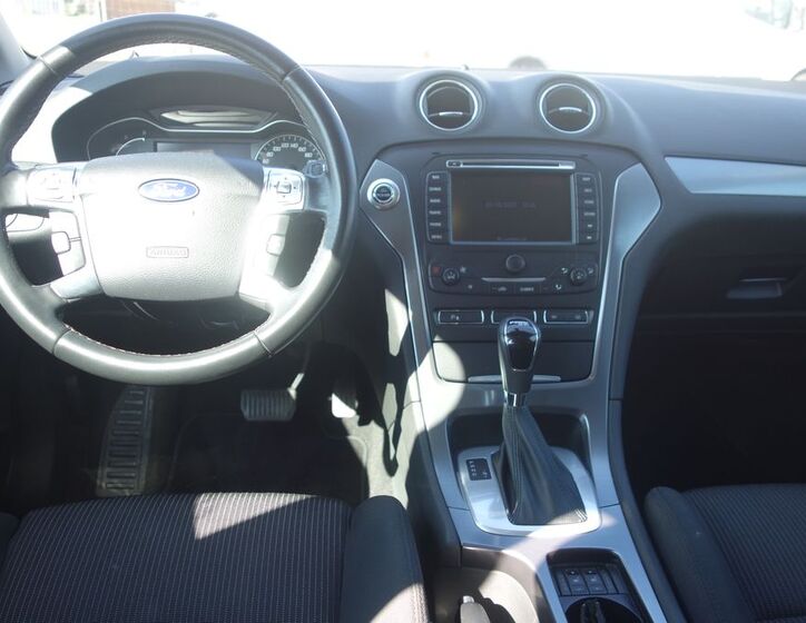 Ford Mondeo 9