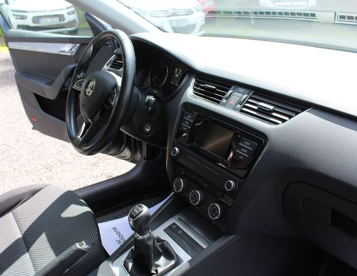 Škoda Octavia 19