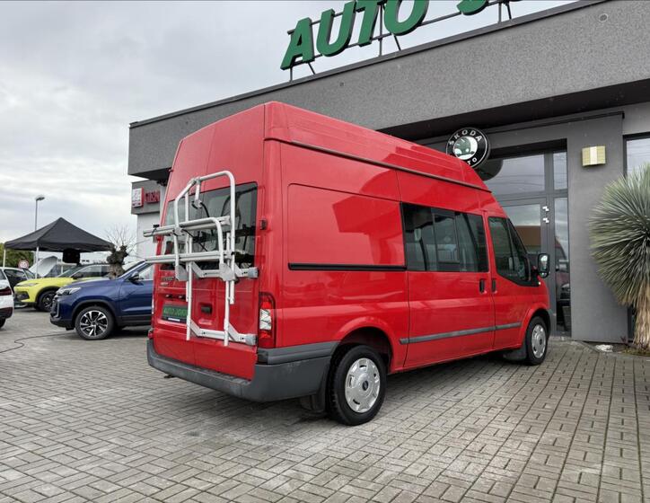 Ford Transit 8
