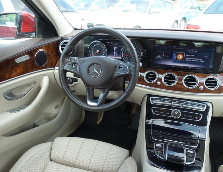 Mercedes-Benz Třídy E 22