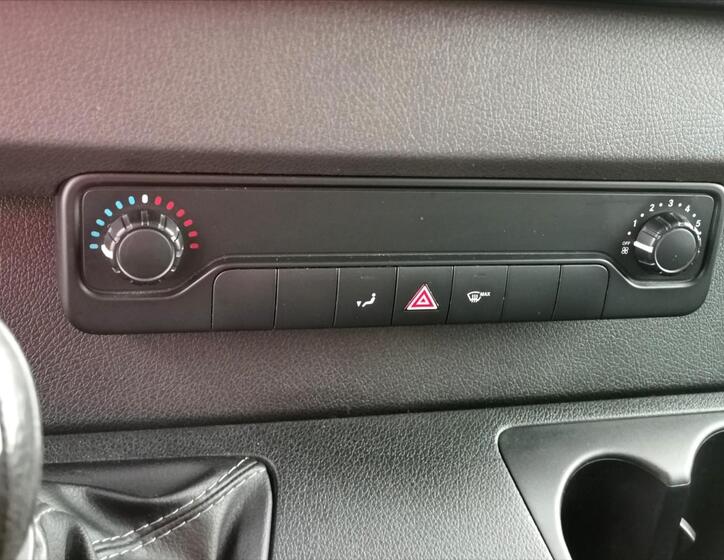 Mercedes-Benz Sprinter 11