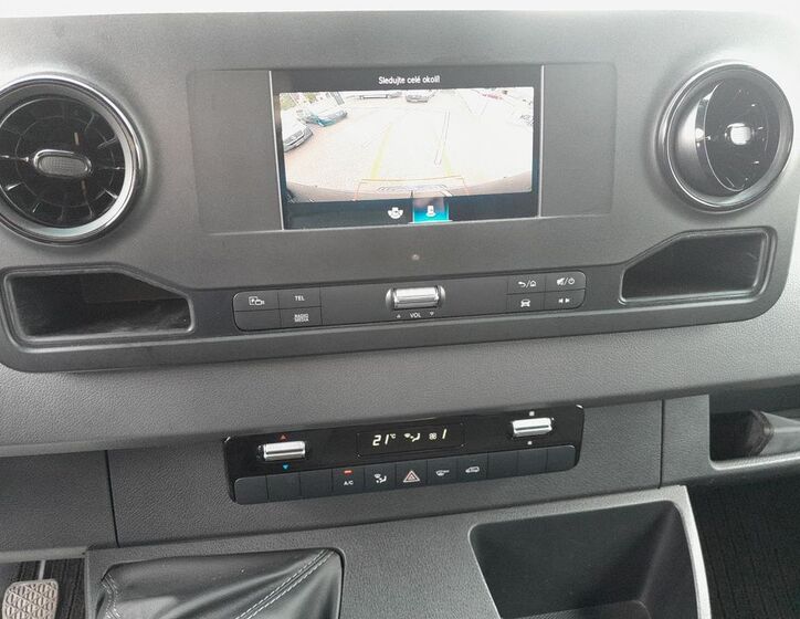 Mercedes-Benz Sprinter 17