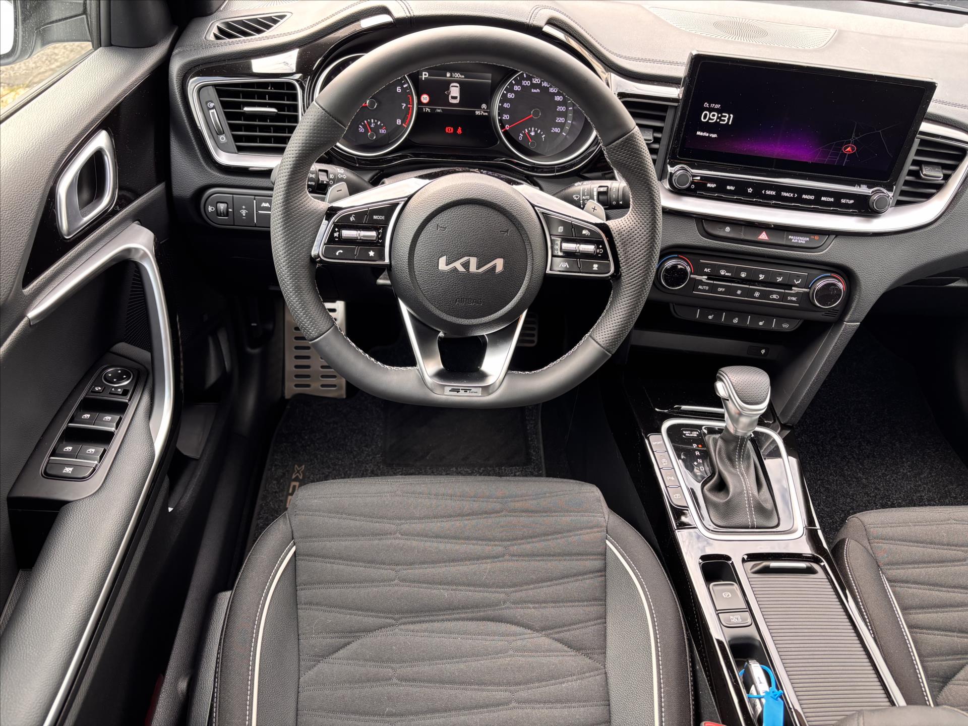 KIA ProCeed