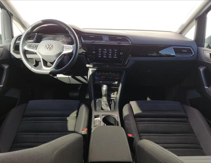 Volkswagen Touran 5
